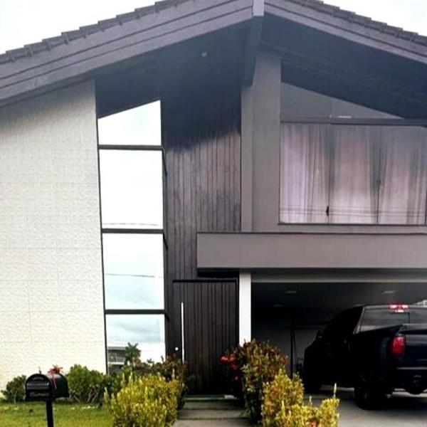 Alphaville Condominium House
