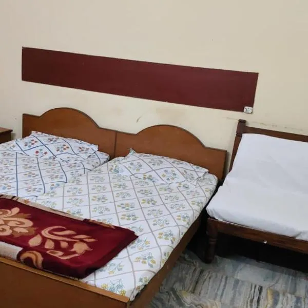 Hotel Vijaya, hotel en Mau