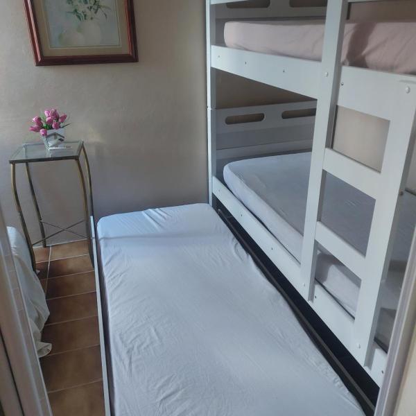 Apartamento Cond. Privê em Caiobá 2 quadras da beira mar próximo ao Restaurante Casa do Camarão - Foto 2
