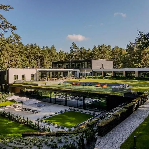 SZUMY PARK Hotel & Restaurant, hotel v destinaci Susiec