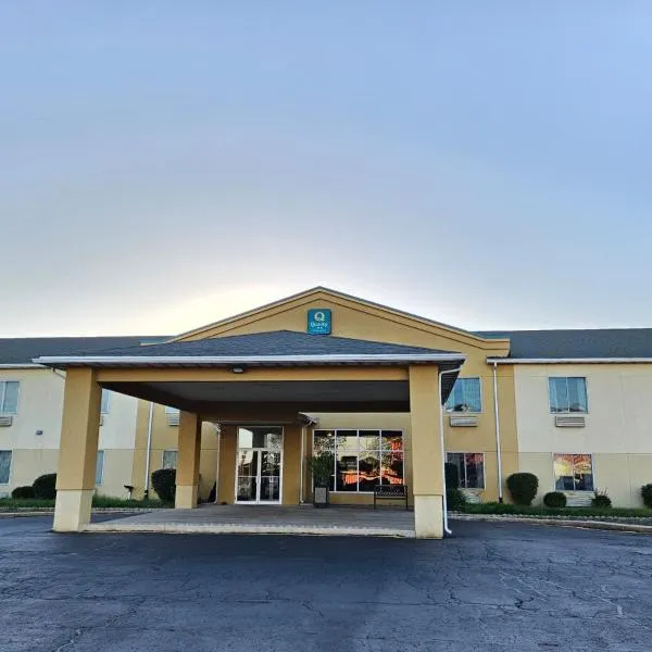 Quality Inn Kingdom City I-70, hotel em Kingdom City