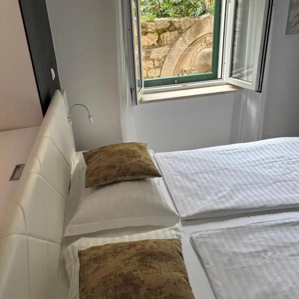 Studio Apartman Fictilis, hotel in Split