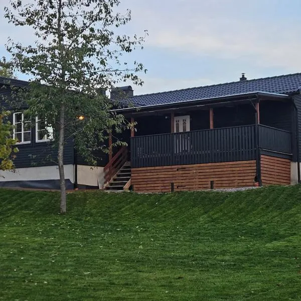Villa Blackberry, nära Kolmården & Norrköping, Hotel in Åby