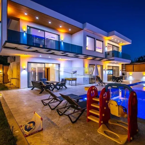 Villa Olivet-Kalkan 3 Bedroom-2 Jakuzzies-Sauna-Turkish Hamam-Huge Private Pool and lovely garden, hotel in Kas