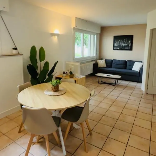 Appartement cosy proche métro Cusset, hotel v destinaci Villeurbanne