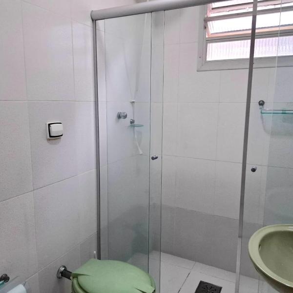 Apartamento com Suite Praia da Enseada Dois Quartos - Foto 3