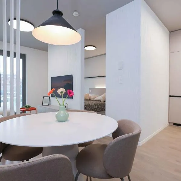 Metropolis- brand new apartment with free parking, hotel a Nivy