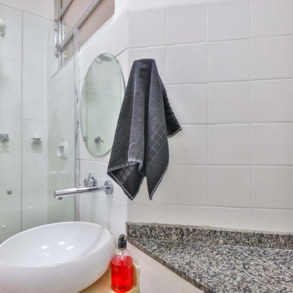 Quarto e Sala em Ipanema com localização privilegiada, próximo ao Leblon, 2 quadras da praia e 400m do metrô! - Foto 3