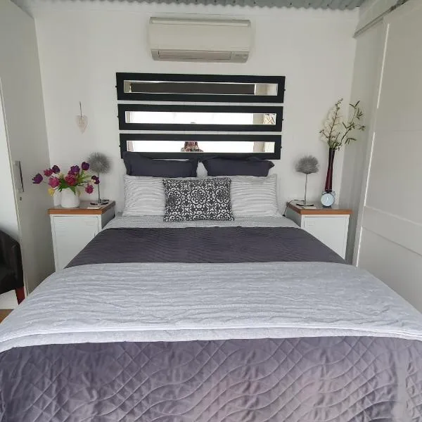 The Cube, hotel in Martinborough 