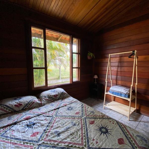 Casa de Madeira com Piscina - NATAL E ANO NOVO - PetFriendly - Foto 2