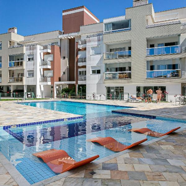 Passos do Mar: com piscina e churrasqueira - Foto 4