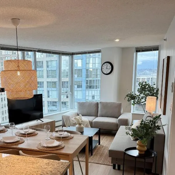 The Altitude with Mountain & City Views, Pool & Hot Tub, hotel v destinaci Vancouver