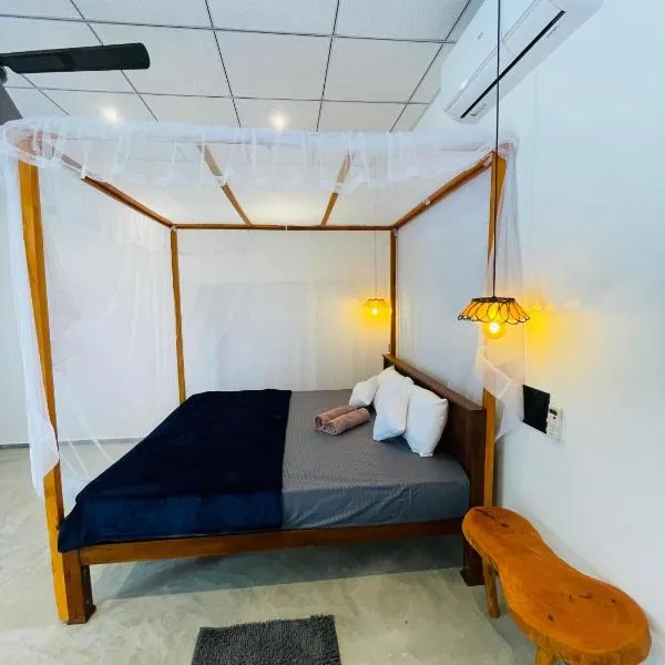 Crystal Wave, hotel in Weligama
