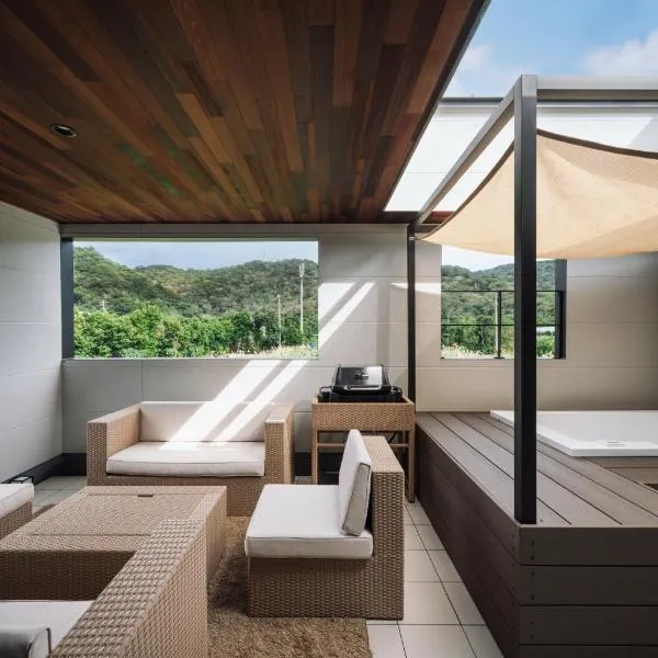 Sanctuary Villa & Sauna Ogimi by Relapool, hotel v destinaci Banchi