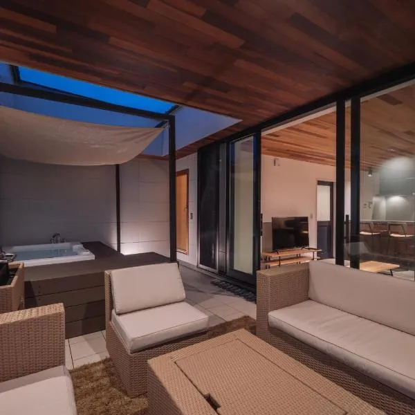 Sanctuary Villa & Sauna Ogimi by Relapool, hotel in Banchi
