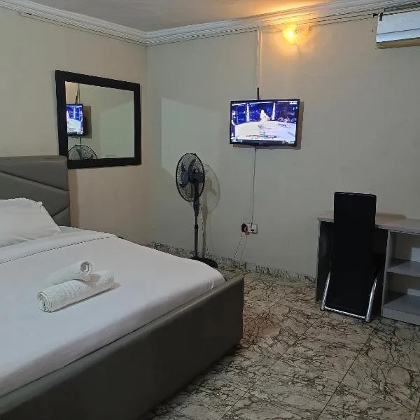 Budget one bedroom apartment, hotel in Ibadan