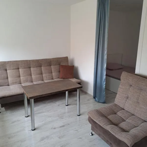 Prie Agluonos, hotel in Biržai