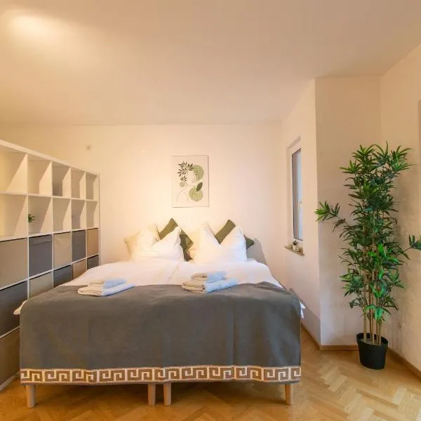 Livesto EasyRoom1 - Cozy apartment with balcony, kitchen, WiFi & TV, hotel en Essen