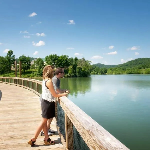 Stonewall Resort, hotel en Roanoke