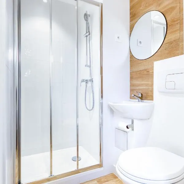 瑟伊圣克利斯朵夫普瑞米尔经典酒店，位于塞尔吉的酒店