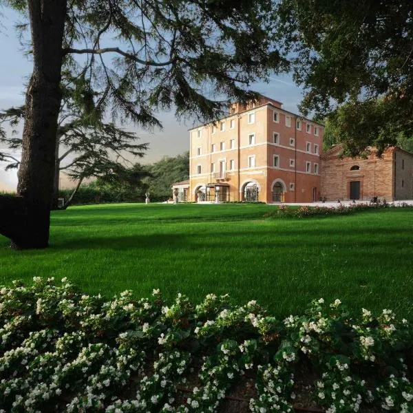 Villa Lattanzi, hotel in Massignano