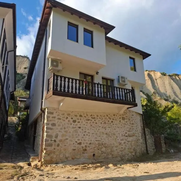 Apartment R. Dermendzhiev, hotel in Melnik