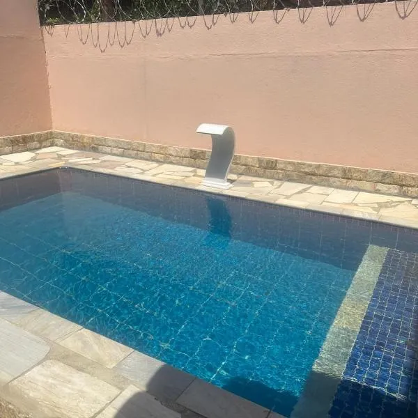 Casa com piscina perto da costa azul e lagoa do Iriri, hotel em Rio das Ostras