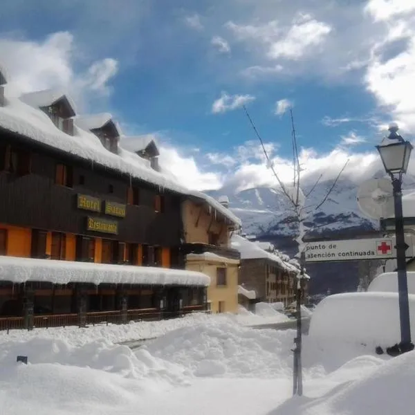 Hotel Sarao 3000, hotel v mestu Escarrilla