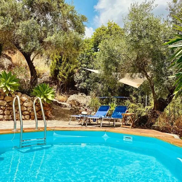 Casa Blanca y Azul, hotel v destinácii Almogía