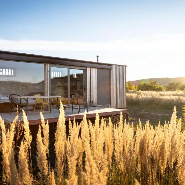 Glamping Jezeroooo Lipence, khách sạn ở Prague