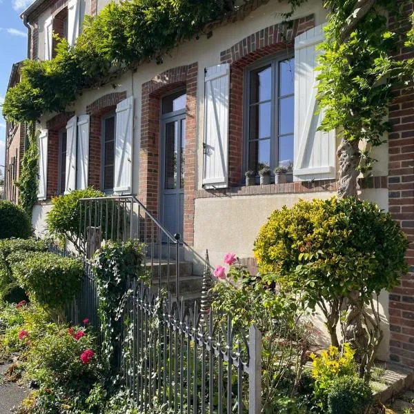 Gîte La maison bleue proche Epernay,Chaltrait的飯店
