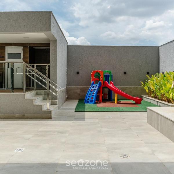 Aptos em Prédio com Piscina e Academia - GRL