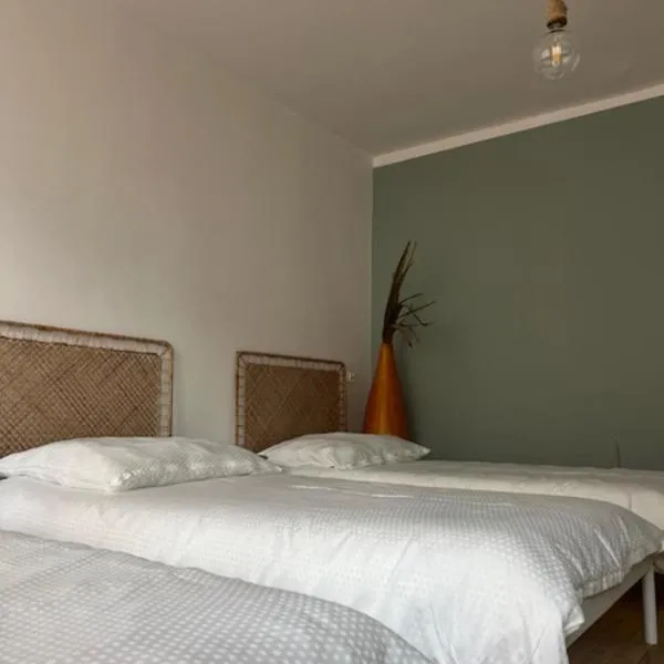 Maldives for three, hotel in Jaworzno