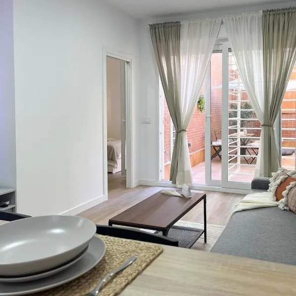 Urban-Usera with Terrace in Madrid Chinatown, Hotel in Madrid