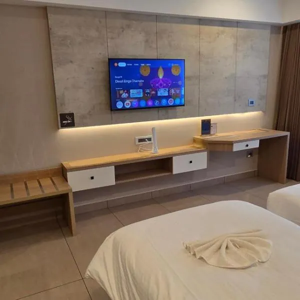 MoonBasa Boutique Hotel and Spa Infopark , Kakkanad、コーチのホテル