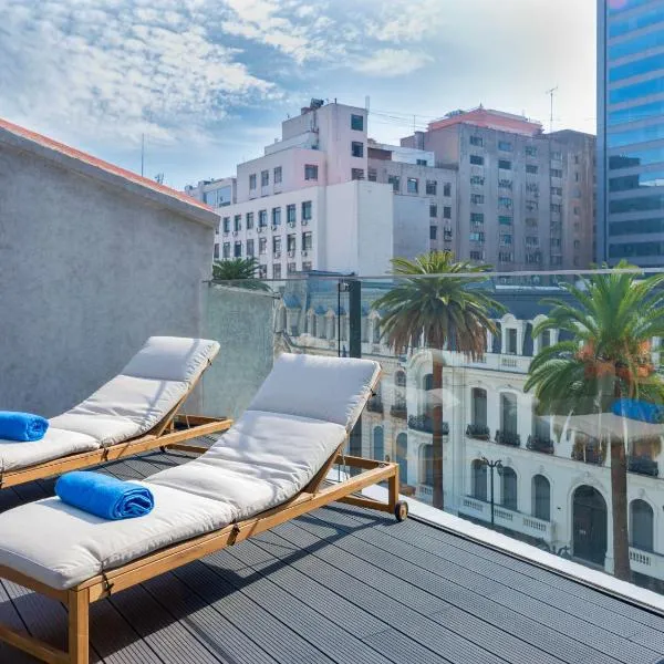 Debaines Hotel Santiago، فندق في سانتياغو