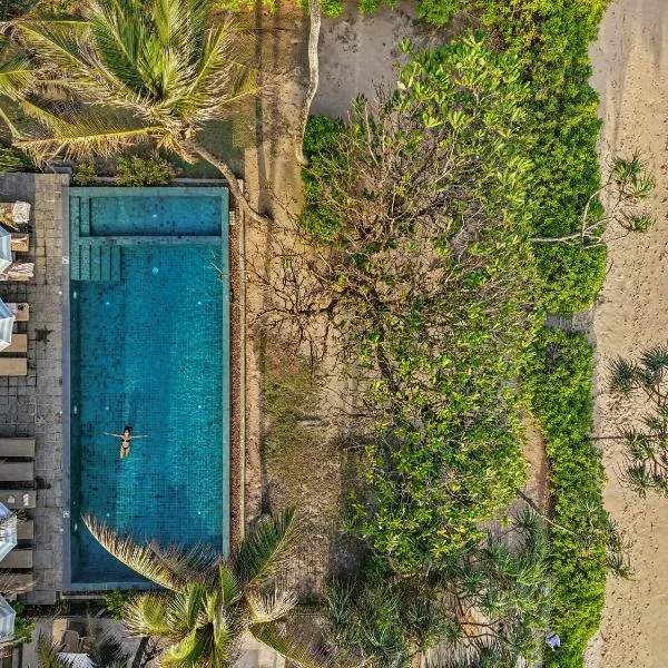 Naomi Beach Resort - Adults only, hôtel à Weligama