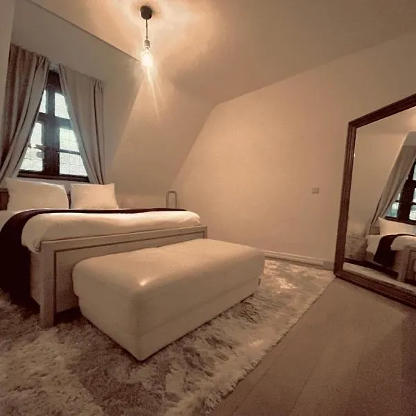 5 bedroom house Schaffen, hotel v destinaci Diest