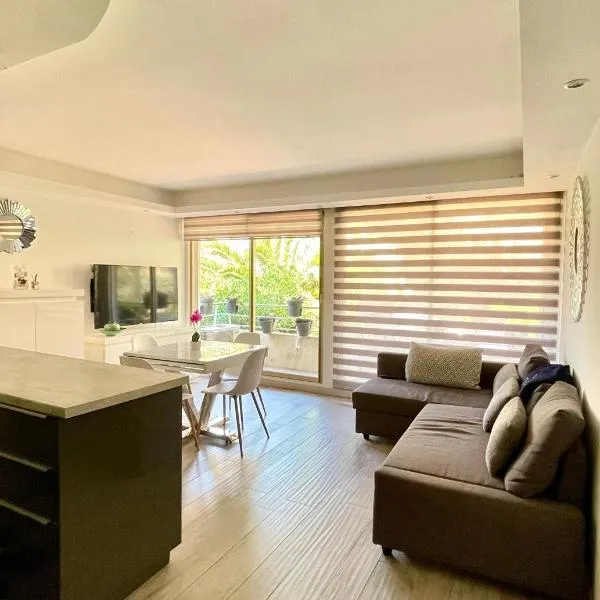Charmant appartement plein centre, Hotel in Saint-Tropez