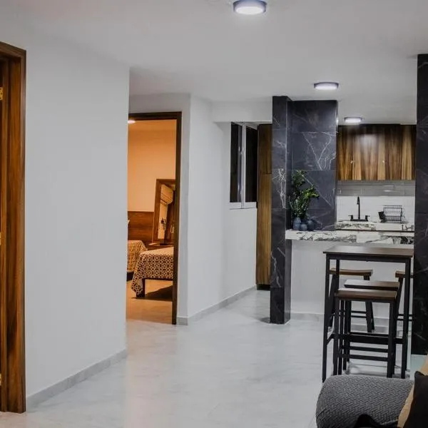 Modern Comfort in the Heart of Puerto Vallarta!, hotel sa Puerto Vallarta