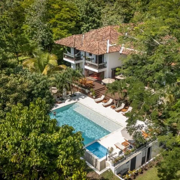 Casa Jacaranda Hotel Boutique by HMC -Cauca Viejo- Mayores de 14 años, hotel in Jericó