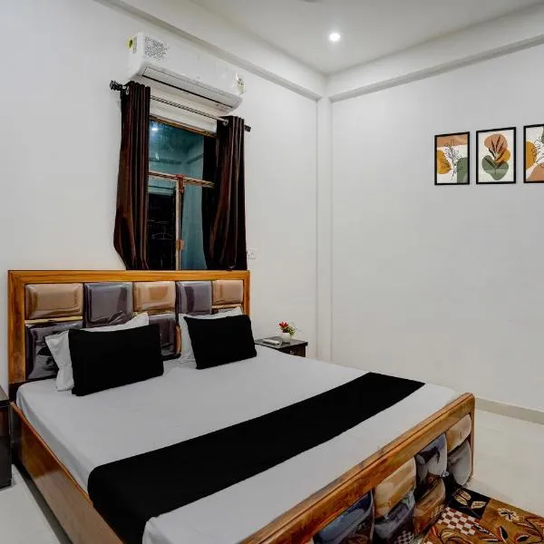 Super Hotel O Prayagraj Sangam Railway Junction Formerly Veni Madhv Inn, hotel in Dārāganj