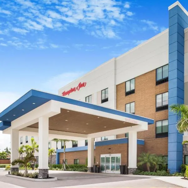 Hampton Inn Fort Myers Downtown、フォートマイヤーズのホテル