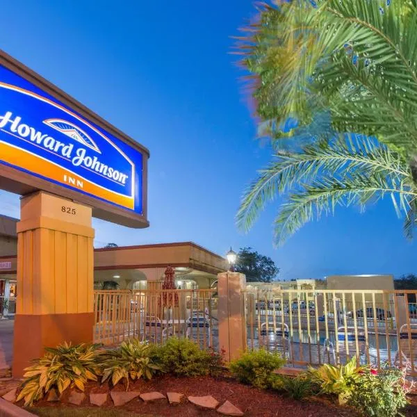 Howard Johnson by Wyndham Historic Lake Charles、レイクチャールズのホテル