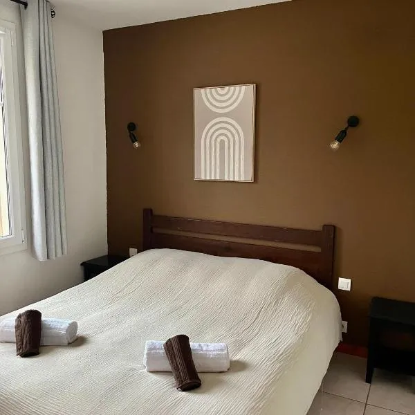 Levernois में, होटल Appartement détente, piscine - sauna - vue sur le golf