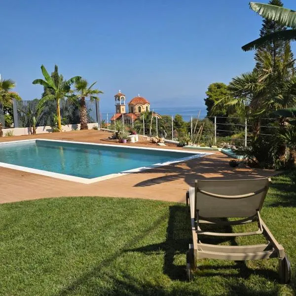 Rastoni Suites Xylokastro 1, hotell i Melission