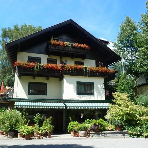 Gaestehaus-Staats, hotel v destinaci Obervellach
