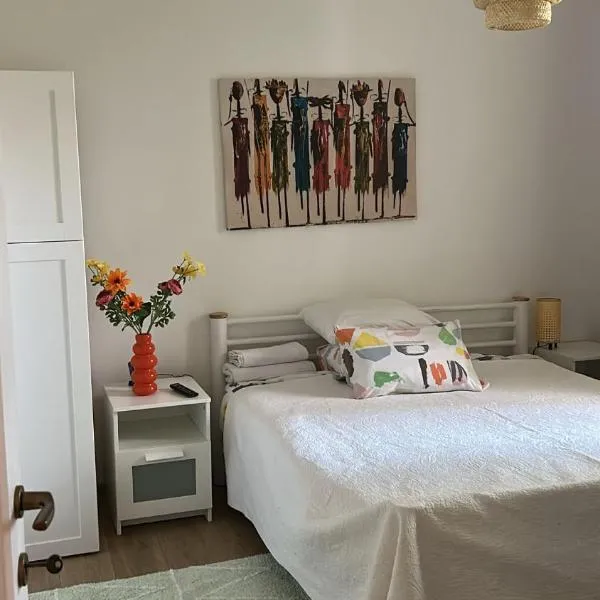 Stela's Home, ξενοδοχείο στο Πλοέστι