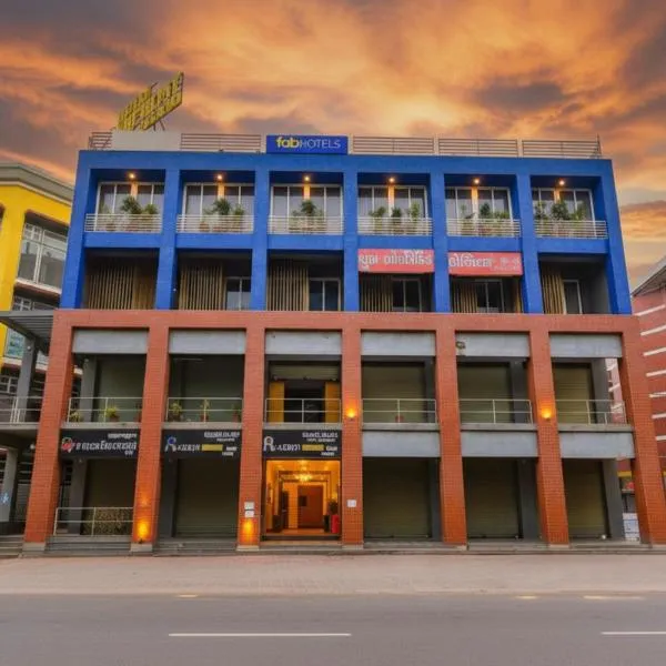 FabHotel Symphony Grand, hôtel à Ahmedabad