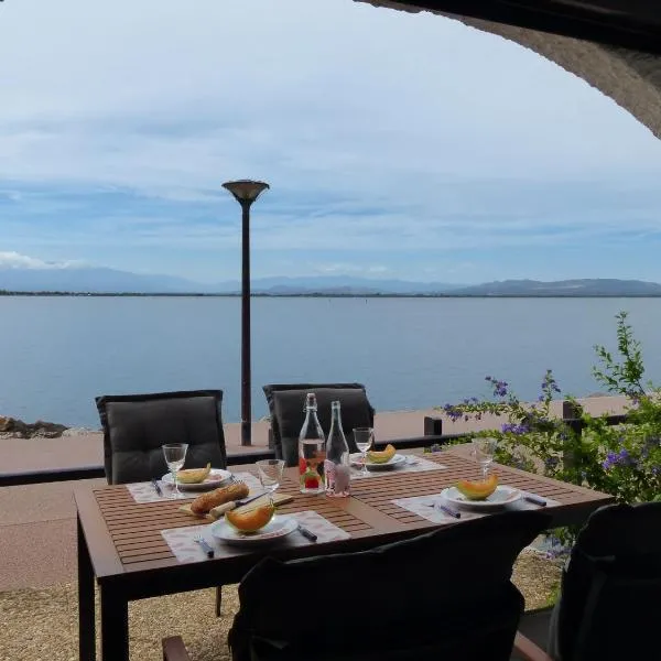 Grand appartement face au lac, vue sur les Pyrénées, hotel a Le Barcarès